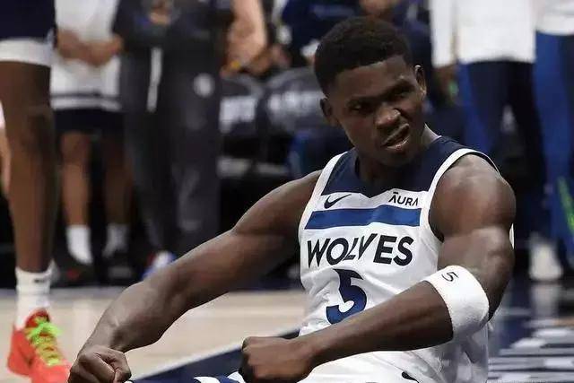 历史时刻！詹姆斯跨越40000分里程碑 历史唯一