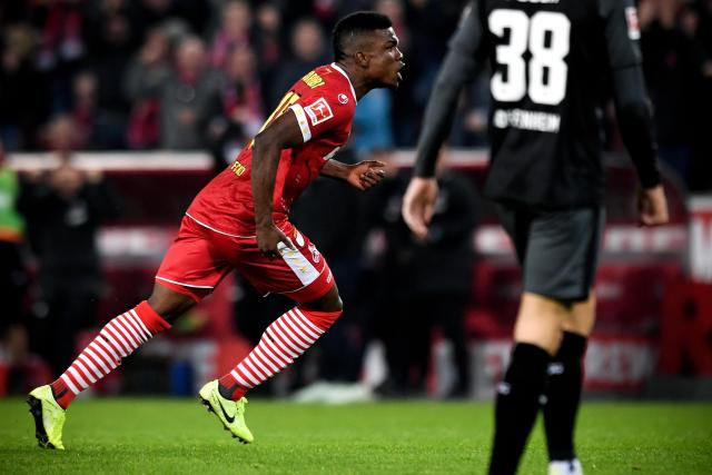 沈萍、颜鹏任三亚亚沙会开幕式中国体育代表团旗手