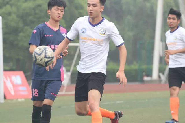 阿尔瓦雷斯22场欧冠11场首发 打进11球送4次助攻